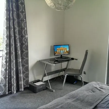 Lowe Apartment